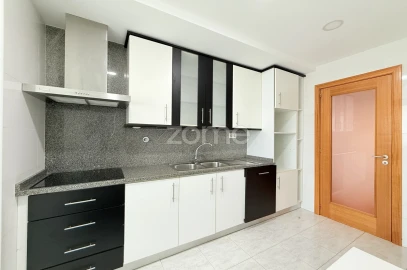 Apartamento T3 para Arrendamento em Vale (São Martinho)