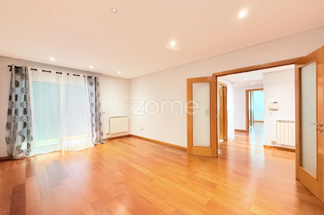Apartamento T3 para Arrendamento em Vale (São Martinho) Foto 6