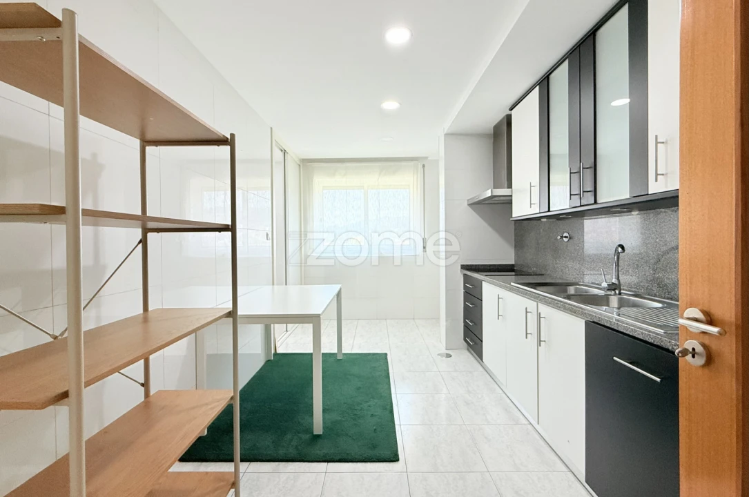 Apartamento T3 para Arrendamento em Vale (São Martinho) Foto 2