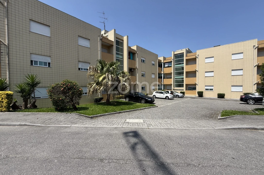 Apartamento T3 para Arrendamento em Vale (São Martinho) Foto 1