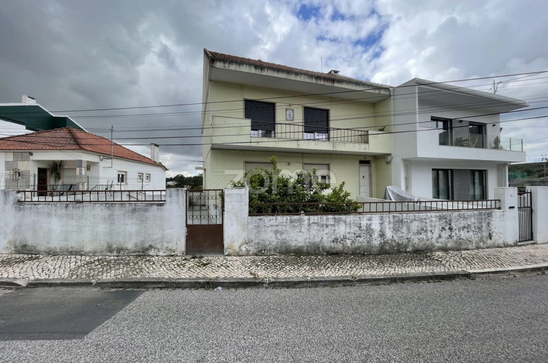 Apartamento T2 para Venda em Santo Antão e São Julião do Tojal Foto 2