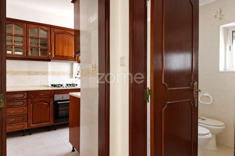 Apartamento T2 para Venda em Rio de Mouro Foto 12