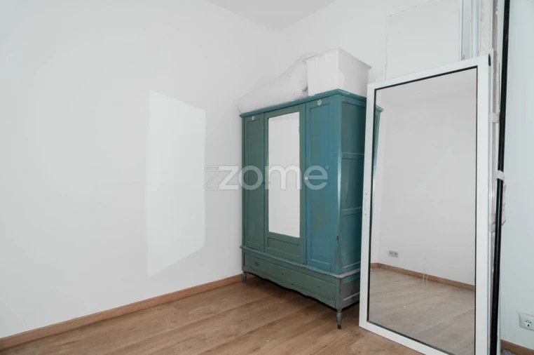 Apartamento T2 para Venda em Santo António Foto 4