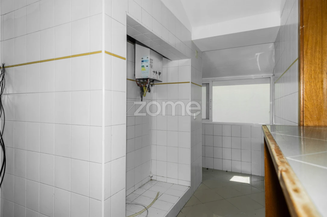 Apartamento T2 para Venda em Santo António Foto 19