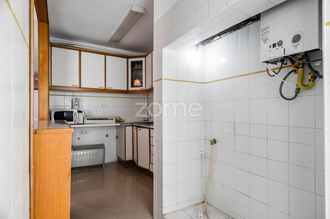 Apartamento T2 para Venda em Santo António Foto 20