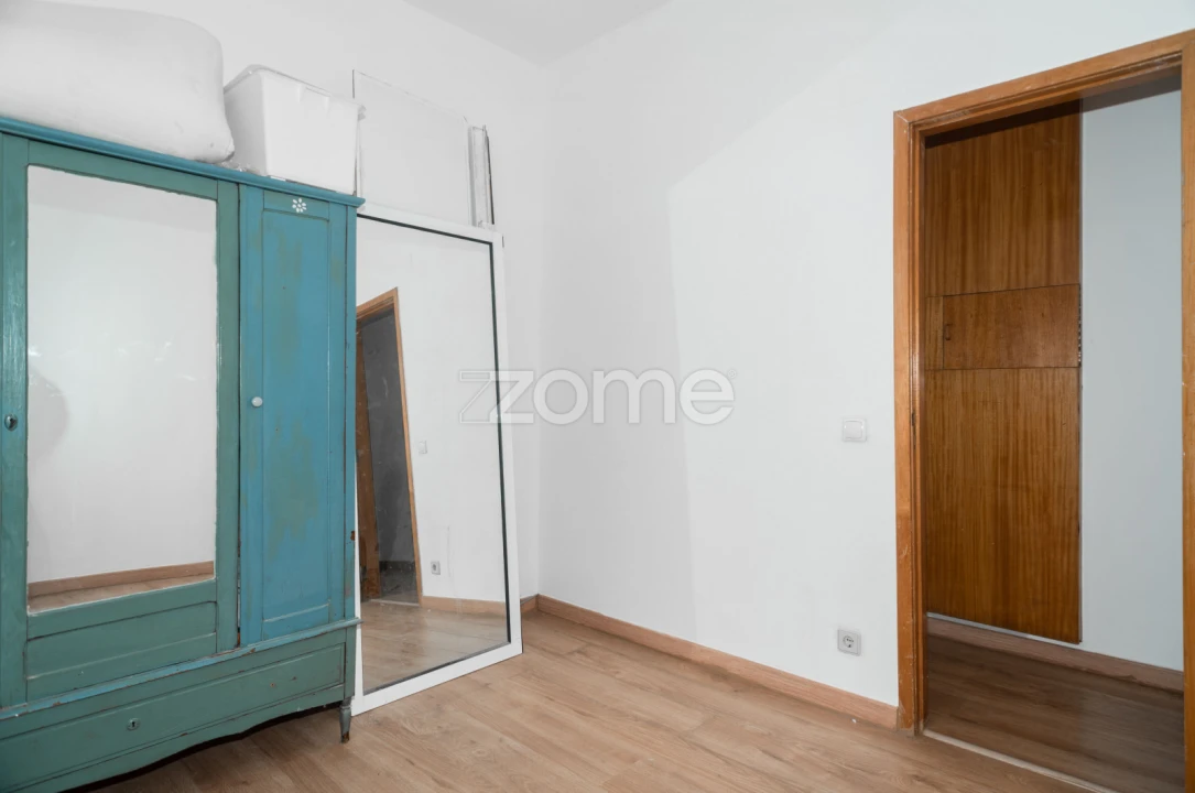 Apartamento T2 para Venda em Santo António Foto 5