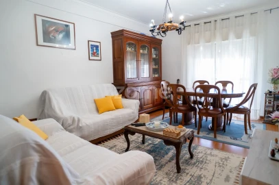 Apartamento T3 para Venda em Corroios