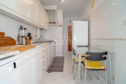 Apartamento T3 para Venda em Corroios