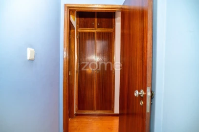 Apartamento T3 para Venda em Corroios