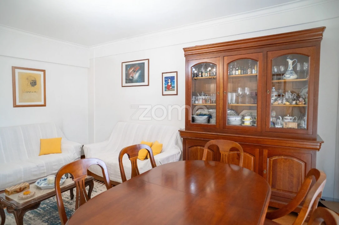 Apartamento T3 para Venda em Corroios Foto 9