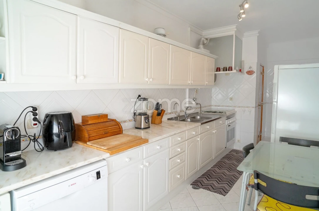 Apartamento T3 para Venda em Corroios Foto 3