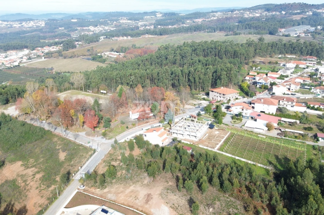 Terreno para Venda em Macieira da Lixa e Caramos Foto 2