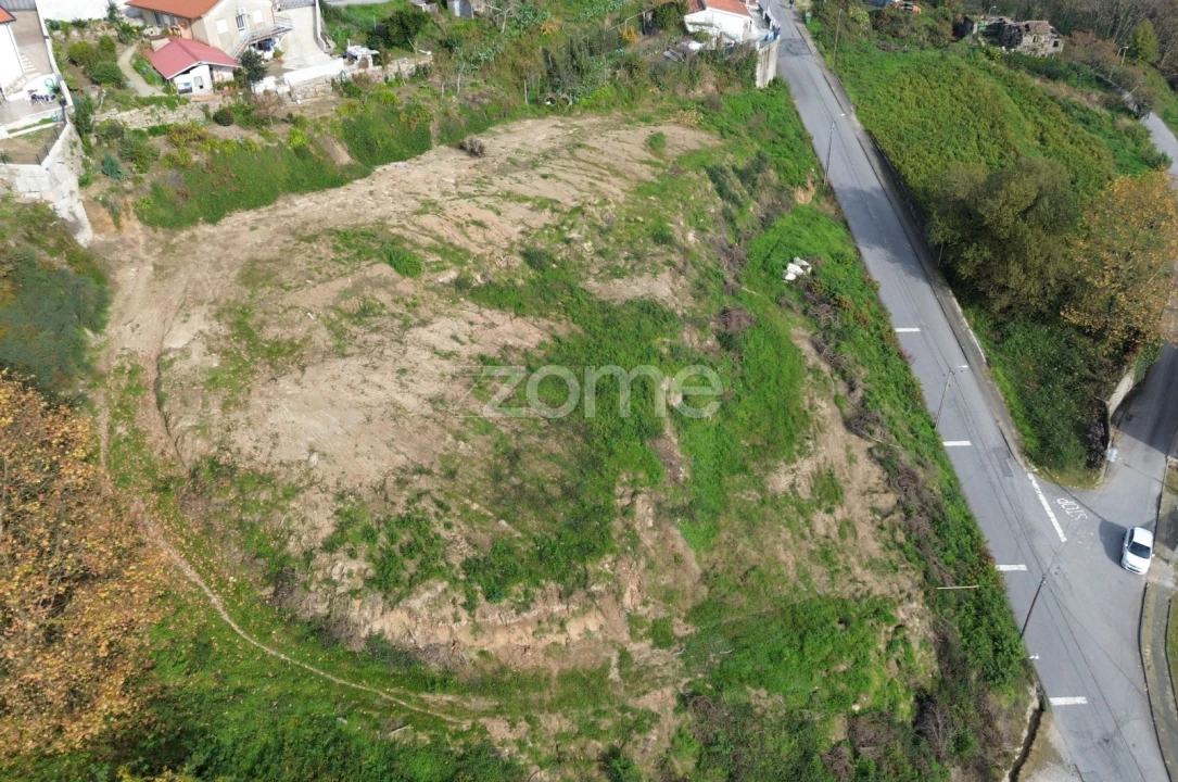 Terreno para Venda em Torrados e Sousa Foto 1