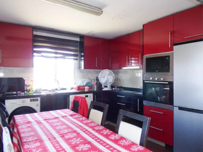 Moradia T6 para Venda em Paredes Foto 2