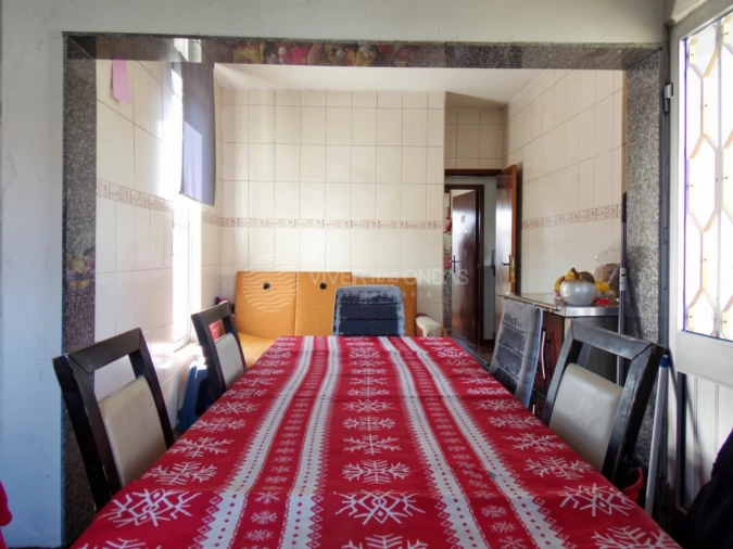 Moradia T6 para Venda em Paredes Foto 3