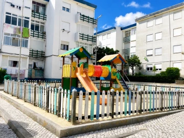 Apartamento T3 para Venda em Sesimbra (Santiago)