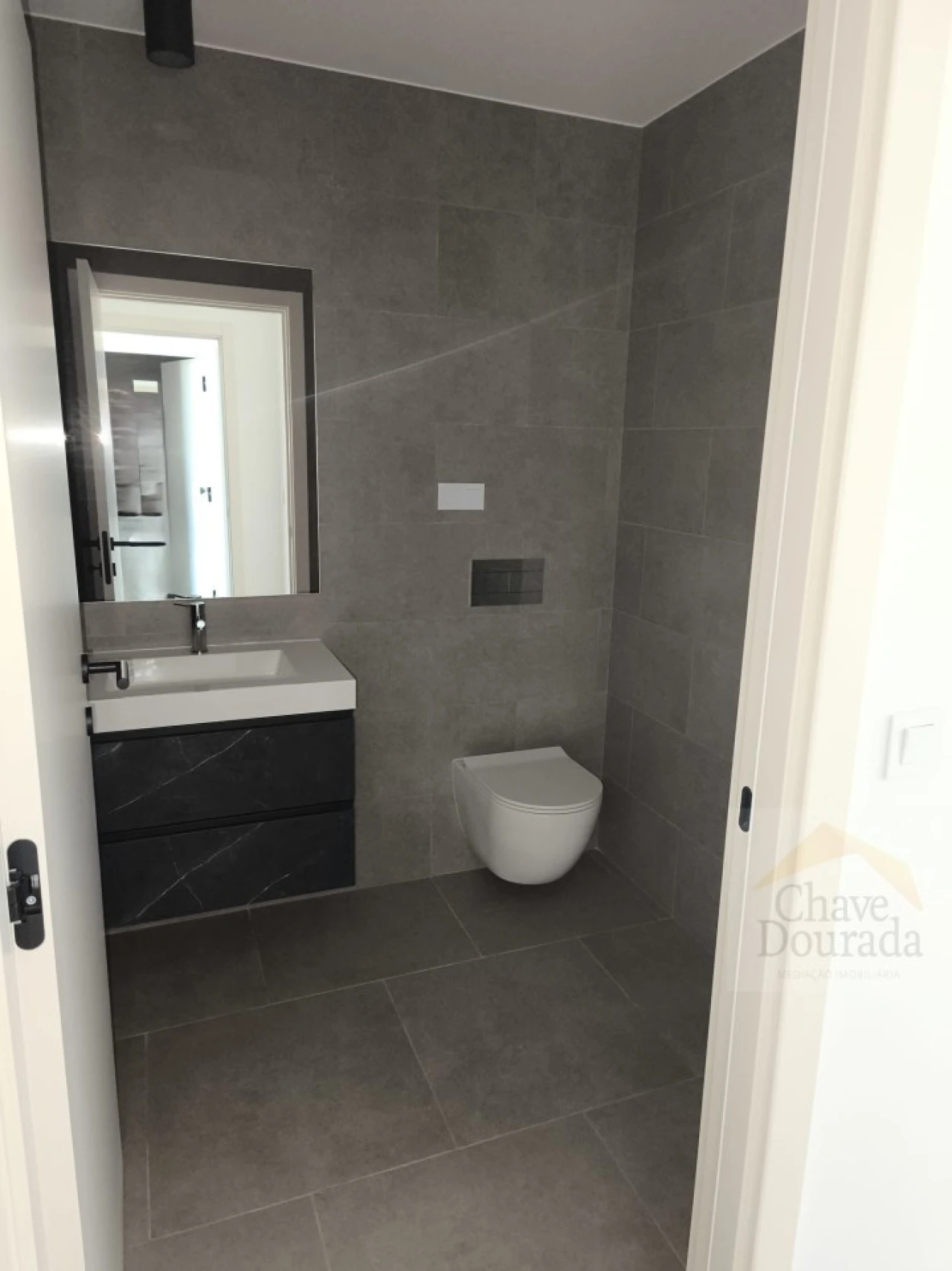 Apartamento T2 para Venda em Santo Antonio dos Olivais Foto 11