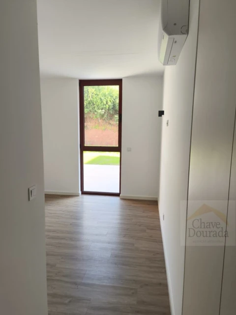Apartamento T2 para Venda em Santo Antonio dos Olivais
