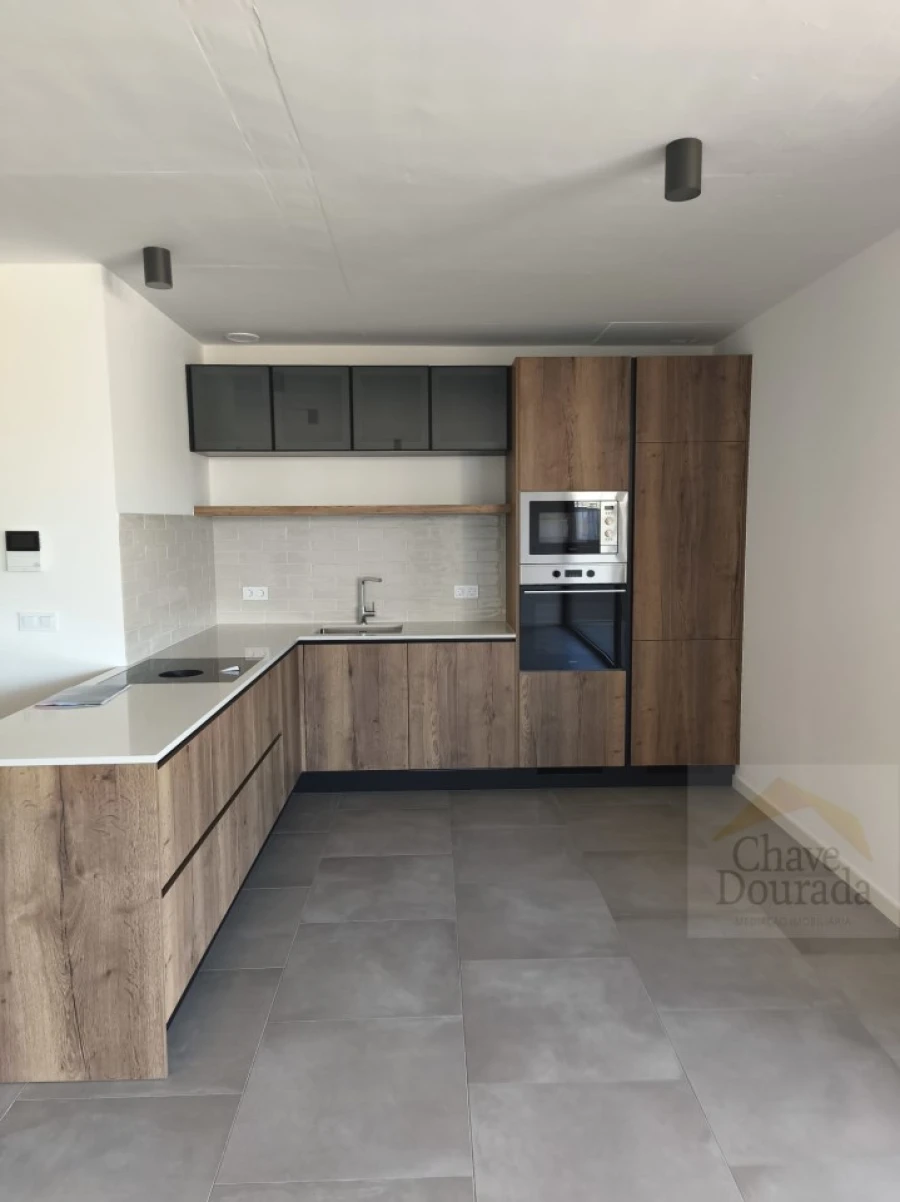 Apartamento T2 para Venda em Santo Antonio dos Olivais Foto 2