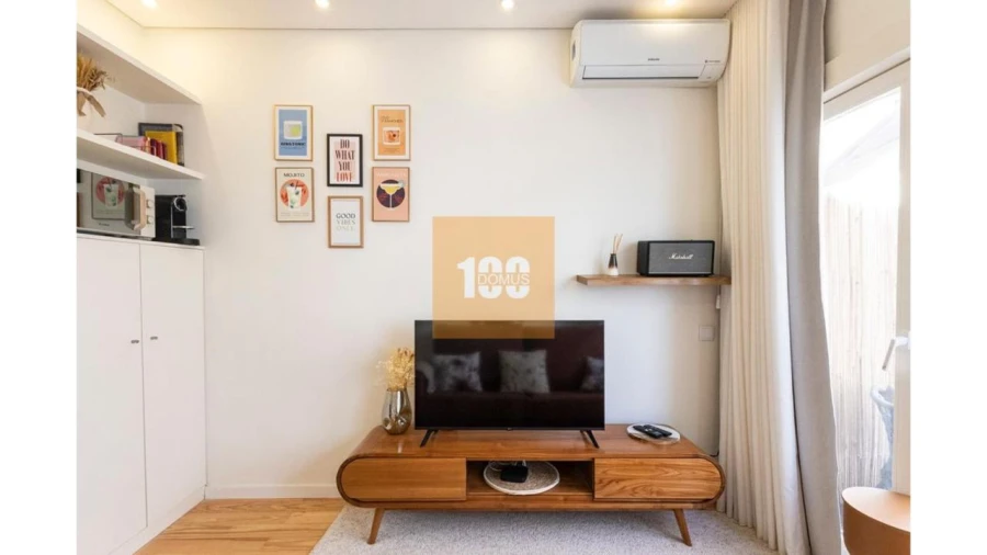 Apartamento T1 para Venda em Cedofeita, Santo Ildefonso, Sé, Miragaia, São Nicolau e Vitória Foto 9