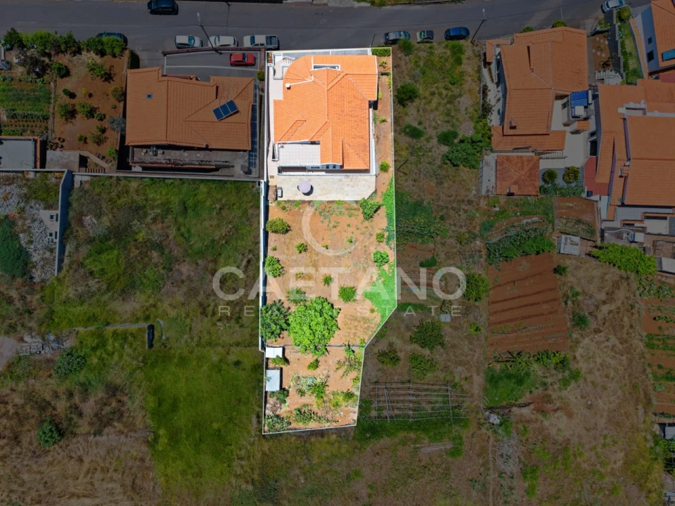 Moradia T4 para Venda em Arco da Calheta Foto 43