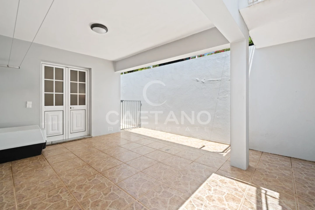 Moradia T4 para Venda em Arco da Calheta Foto 38