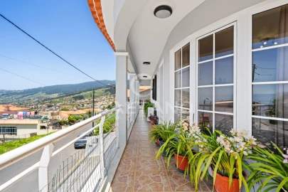 Moradia T4 para Venda em Arco da Calheta