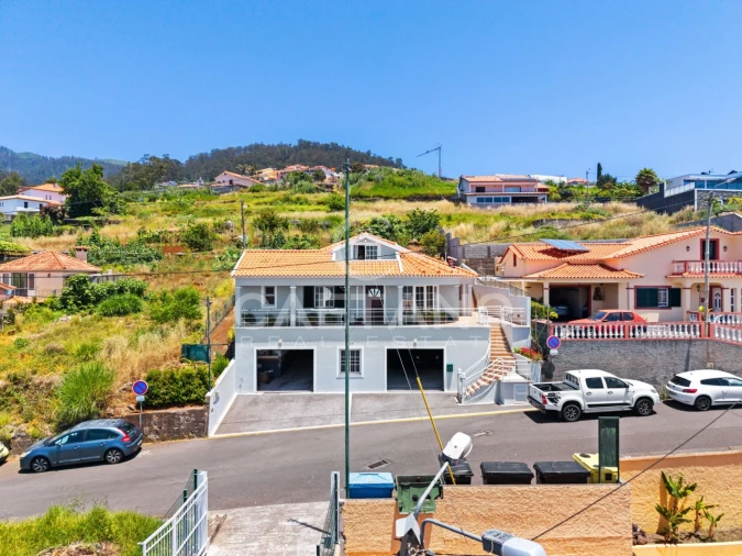 Moradia T4 para Venda em Arco da Calheta Foto 41