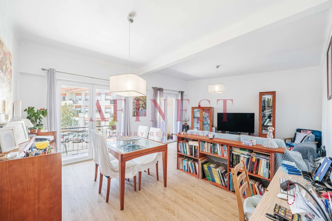 Apartamento T2 para Venda em São Domingos de Rana Foto 2