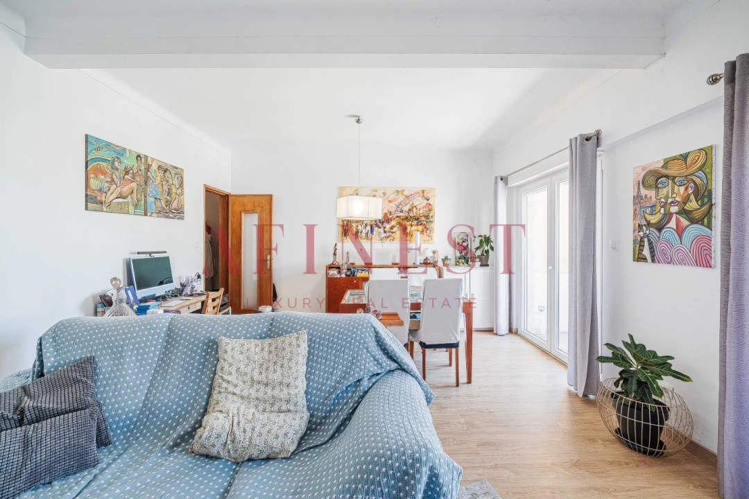 Apartamento T2 para Venda em São Domingos de Rana Foto 6