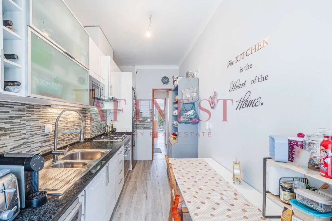 Apartamento T2 para Venda em São Domingos de Rana Foto 3