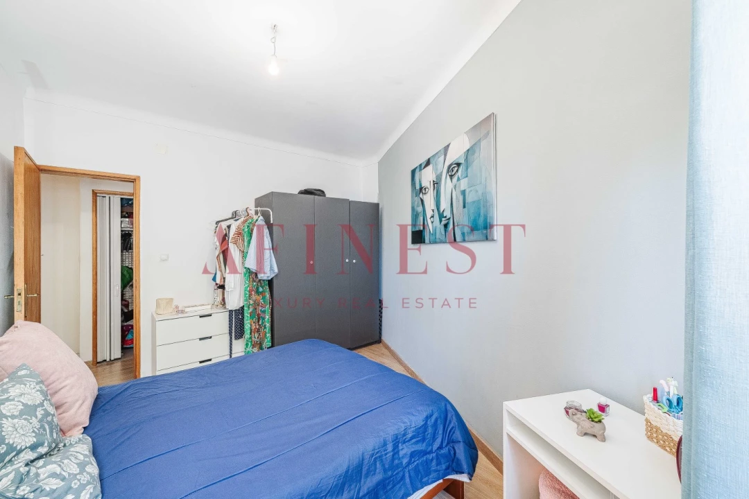 Apartamento T2 para Venda em São Domingos de Rana Foto 25