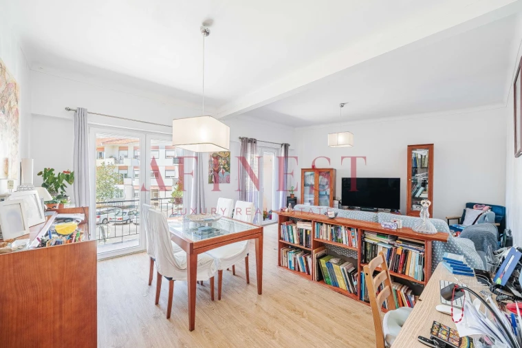 Apartamento T2 para Venda em São Domingos de Rana Foto 2