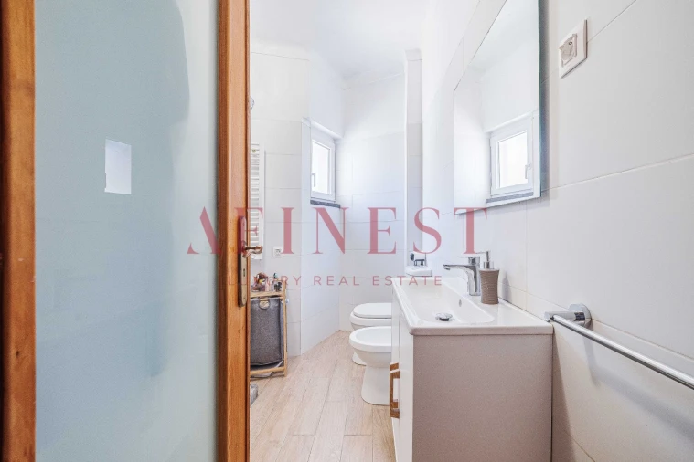Apartamento T2 para Venda em São Domingos de Rana Foto 33