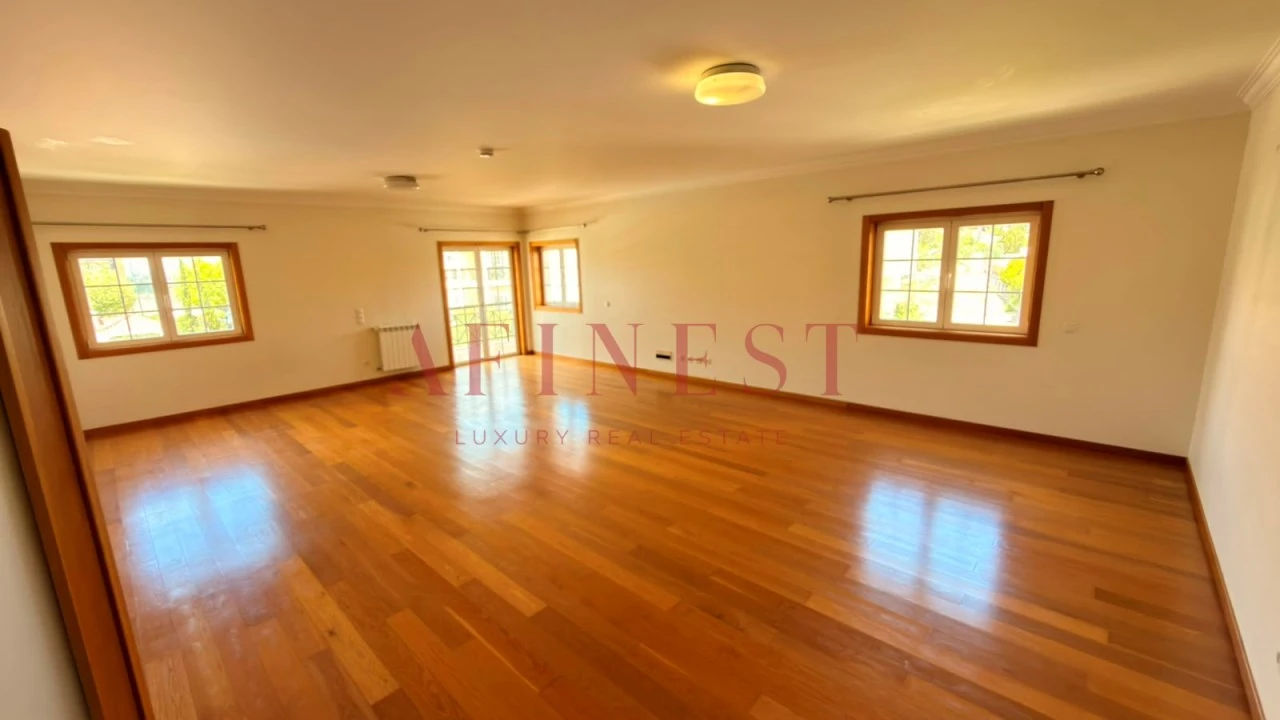 Apartamento T4 para Arrendamento em Santa Maria e São Miguel, São Martinho, São Pedro Penaferrim Foto 7