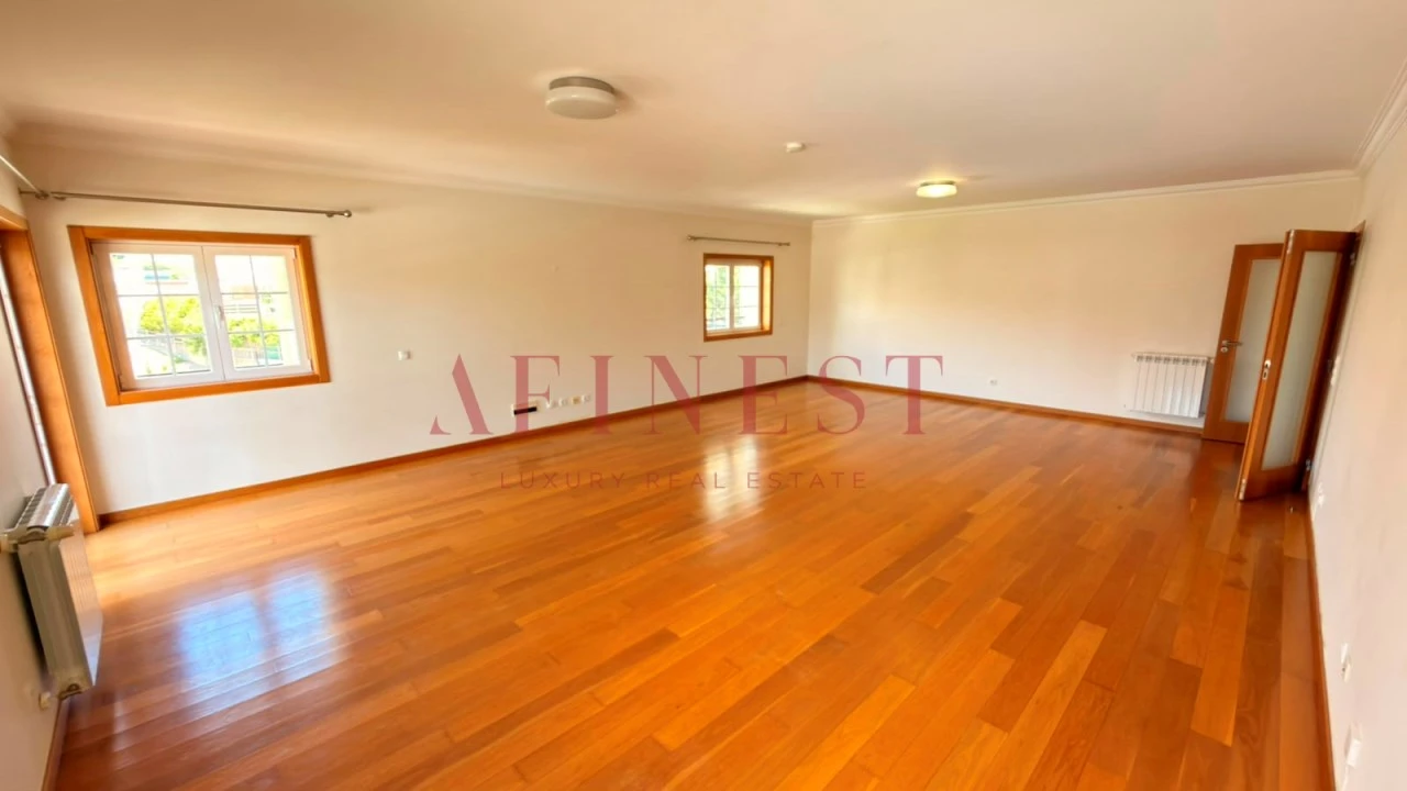 Apartamento T4 para Arrendamento em Santa Maria e São Miguel, São Martinho, São Pedro Penaferrim Foto 8
