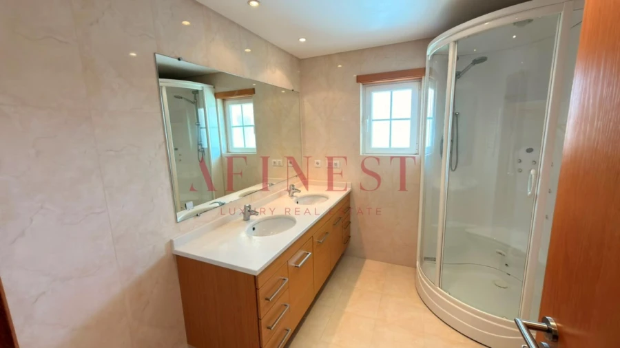 Apartamento T4 para Arrendamento em Santa Maria e São Miguel, São Martinho, São Pedro Penaferrim Foto 22