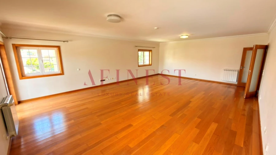 Apartamento T4 para Arrendamento em Santa Maria e São Miguel, São Martinho, São Pedro Penaferrim