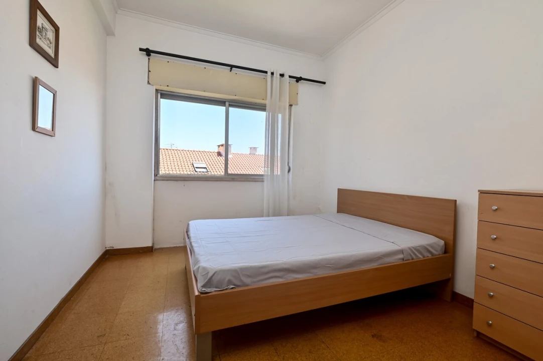 Apartamento T3 para Venda em Agualva e Mira-Sintra Foto 9