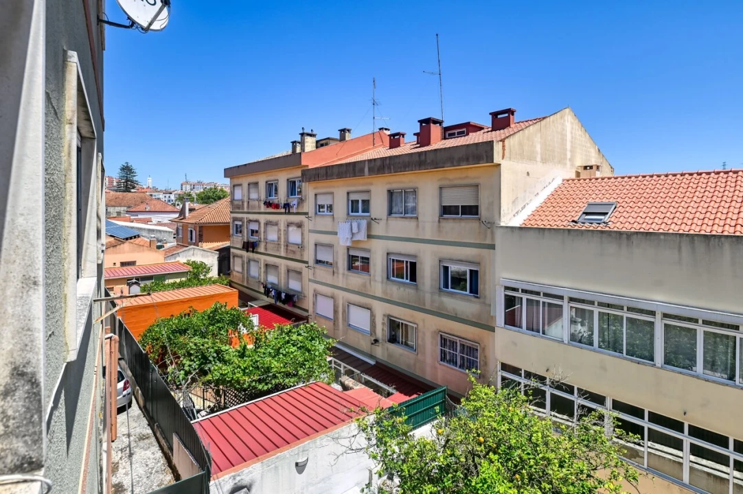 Apartamento T3 para Venda em Agualva e Mira-Sintra Foto 21