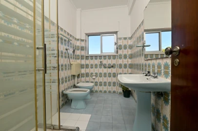 Apartamento T3 para Venda em Agualva e Mira-Sintra