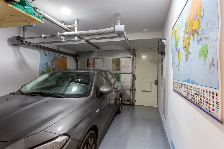 Apartamento T2 para Venda em Santo António Foto 18