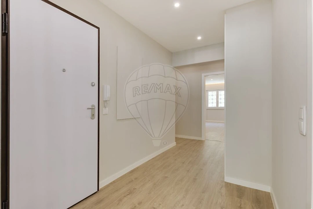 Apartamento T3 para Venda em Algés, Linda-A-Velha e Cruz Quebrada-Dafundo Foto 14