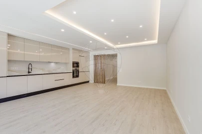 Apartamento T3 para Venda em Algés, Linda-A-Velha e Cruz Quebrada-Dafundo