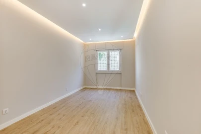 Apartamento T3 para Venda em Algés, Linda-A-Velha e Cruz Quebrada-Dafundo
