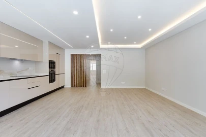 Apartamento T3 para Venda em Algés, Linda-A-Velha e Cruz Quebrada-Dafundo