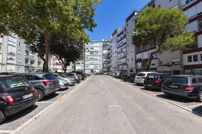 Apartamento T3 para Venda em Algés, Linda-A-Velha e Cruz Quebrada-Dafundo