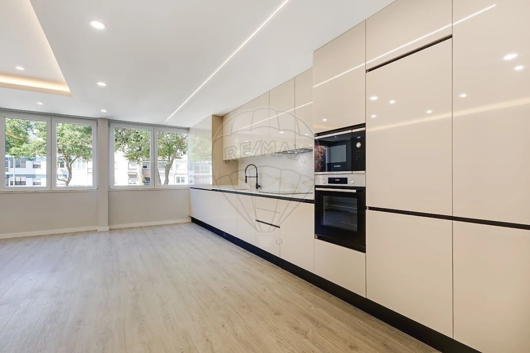 Apartamento T3 para Venda em Algés, Linda-A-Velha e Cruz Quebrada-Dafundo Foto 6