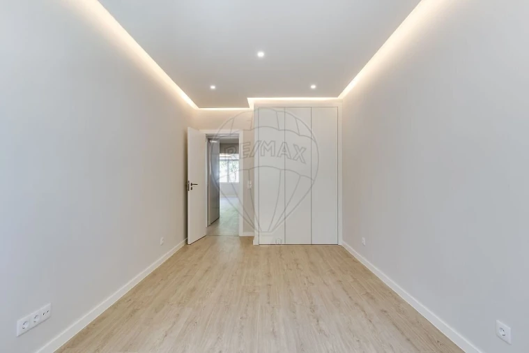 Apartamento T3 para Venda em Algés, Linda-A-Velha e Cruz Quebrada-Dafundo Foto 27