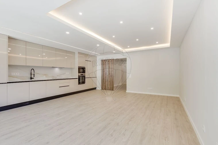 Apartamento T3 para Venda em Algés, Linda-A-Velha e Cruz Quebrada-Dafundo Foto 10